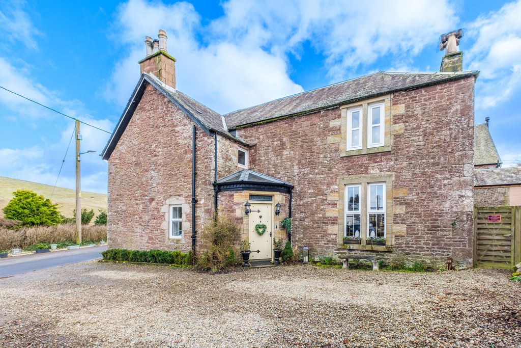 Additional image 2 of 4 bed town house for saleHowgate Road, Roberton, Biggar ML12