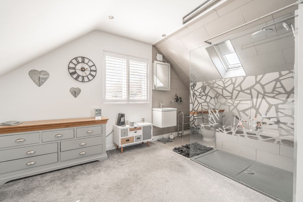 Additional image 27 of 5 bed detached house for saleGravel Hill Close, Bexleyheath, Kent DA6