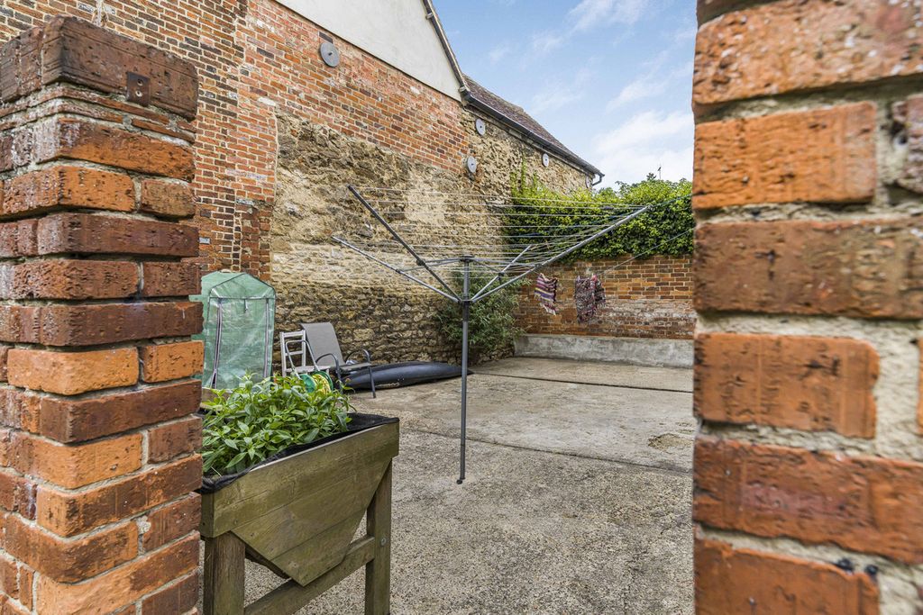 Additional image 17 of 2 bed flat for saleThames Street, Abingdon OX14