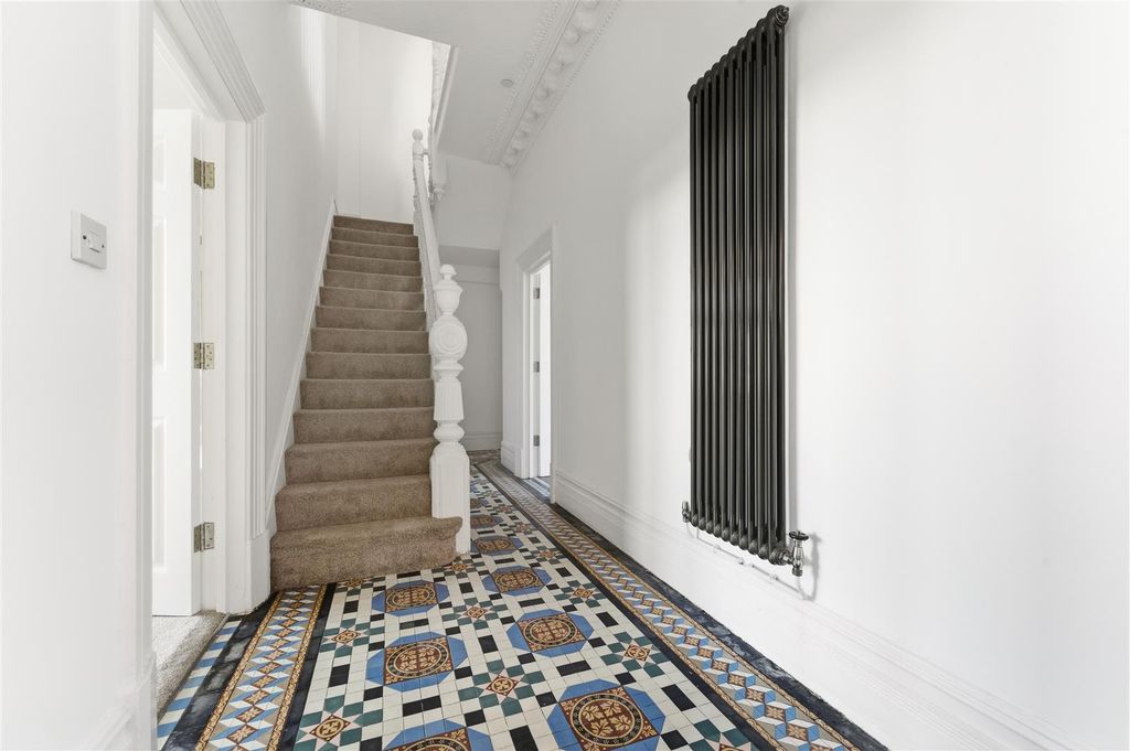 Additional image 2 of 5 bed town house for saleFriars Road, Barry CF62