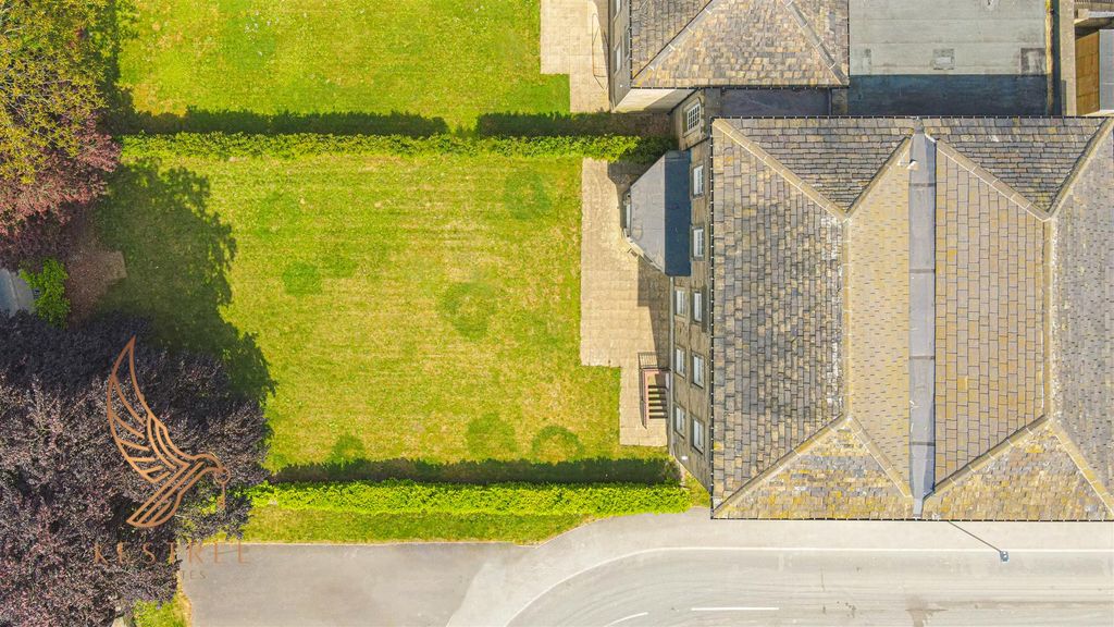 Additional image 23 of 6 bed property for saleHall Gardens, Brierley, Barnsley S72