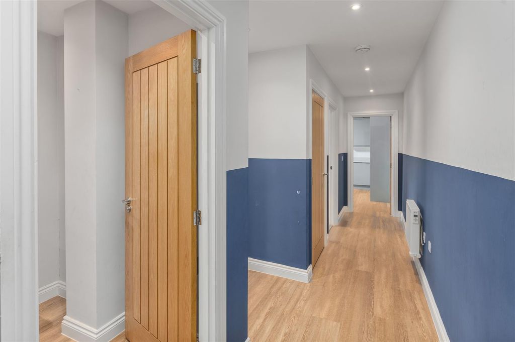 Additional image 8 of 2 bed flat for saleCrouch Street, Banbury OX16