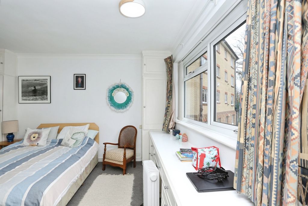 Additional image 18 of 3 bed flat for saleCourt Downs Road, Beckenham BR3