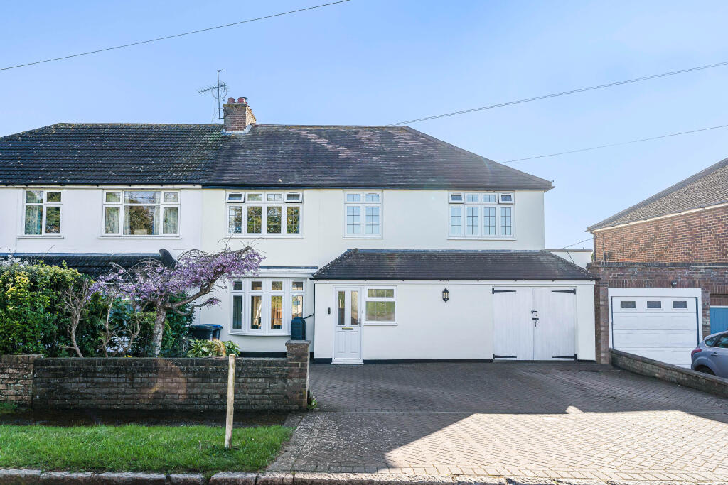 Old Watling Street, Flamstead, St. Albans, AL3