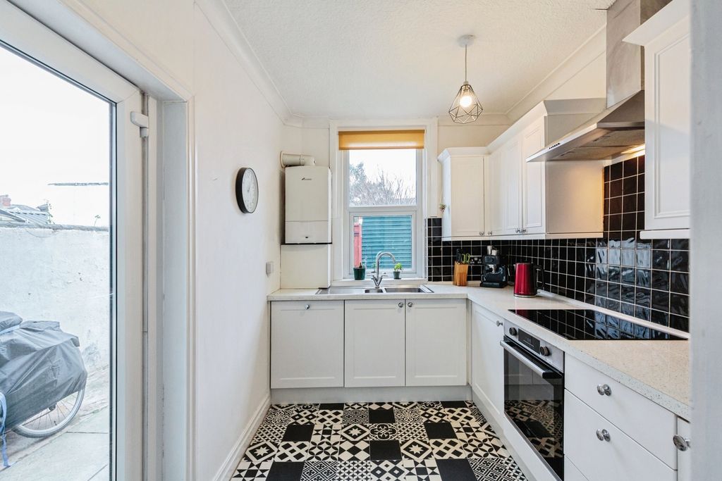 Additional image 7 of 3 bed terraced house for saleHolmefield Road, Lytham St. Annes, Lancashire FY8