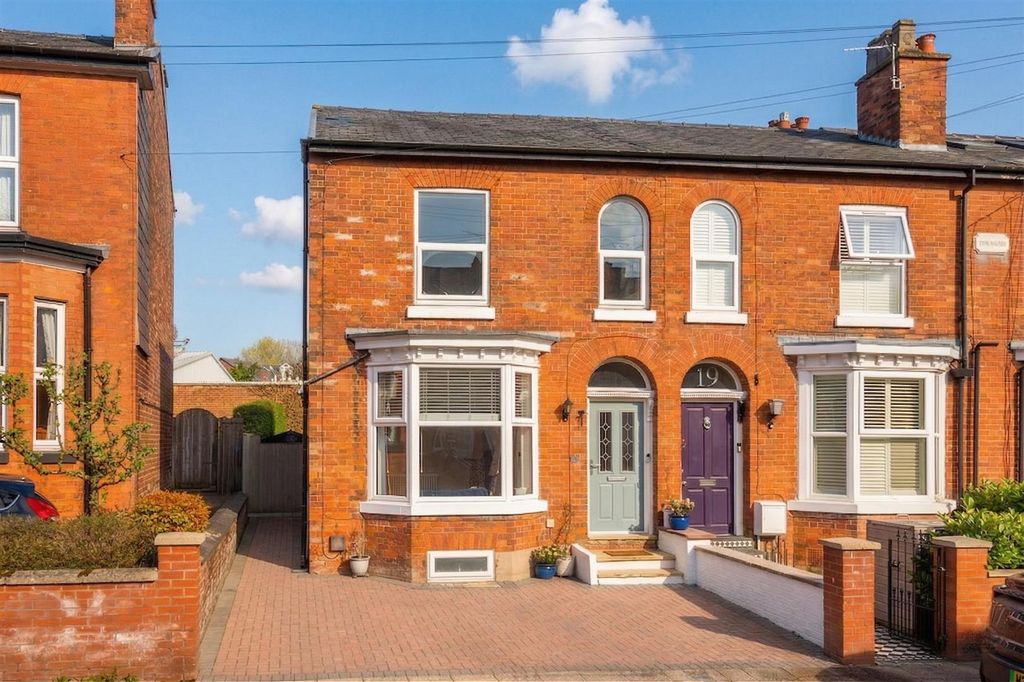 3 bed end terrace house for saleOsborne Road, Altrincham WA15
