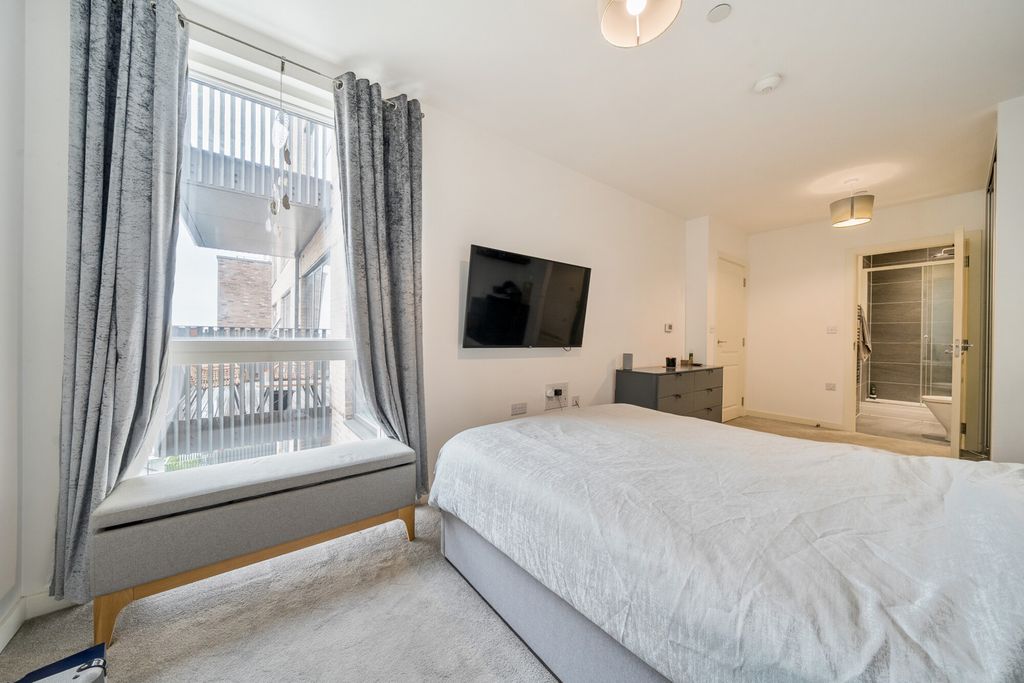 Additional image 9 of 2 bed flat for saleRegal Walk, Bexleyheath DA6