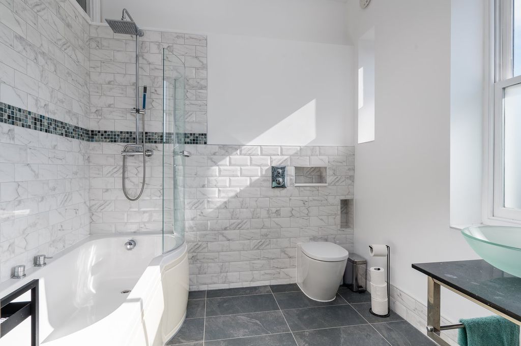 Additional image 19 of 7 bed detached house for saleGoldington Road, Bedford MK40