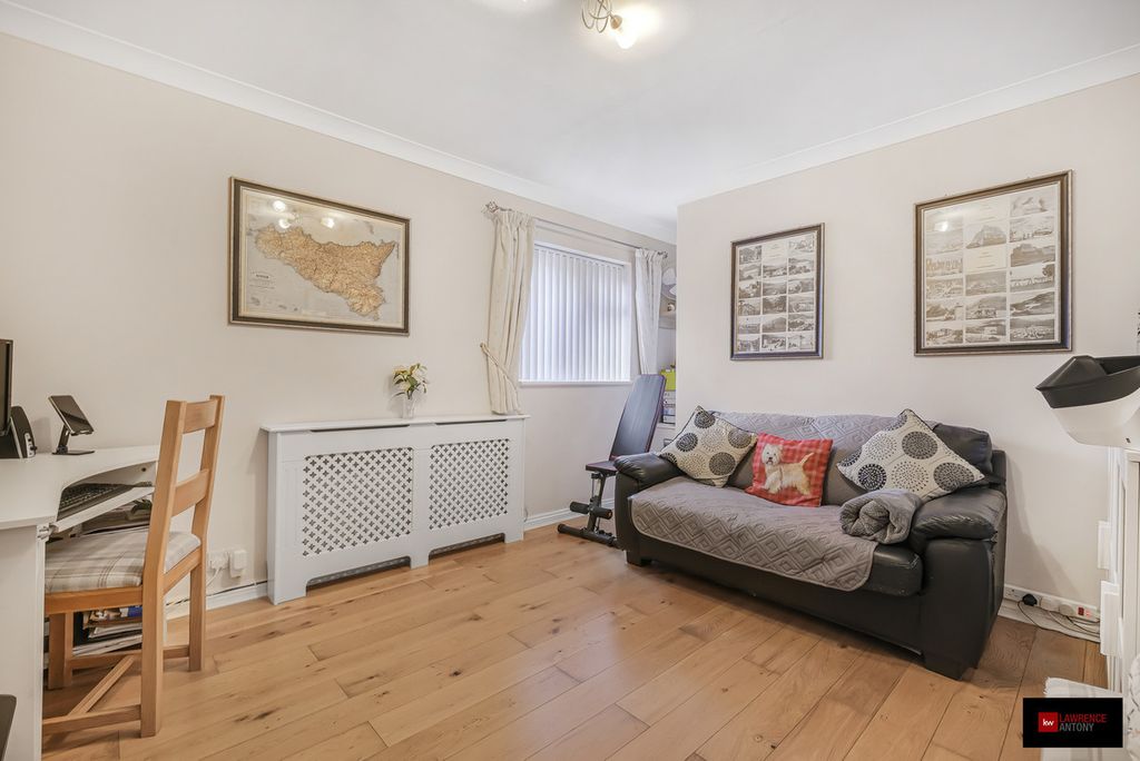 Additional image 23 of 5 bed detached house for saleLee Chapel Lane, Basildon SS16