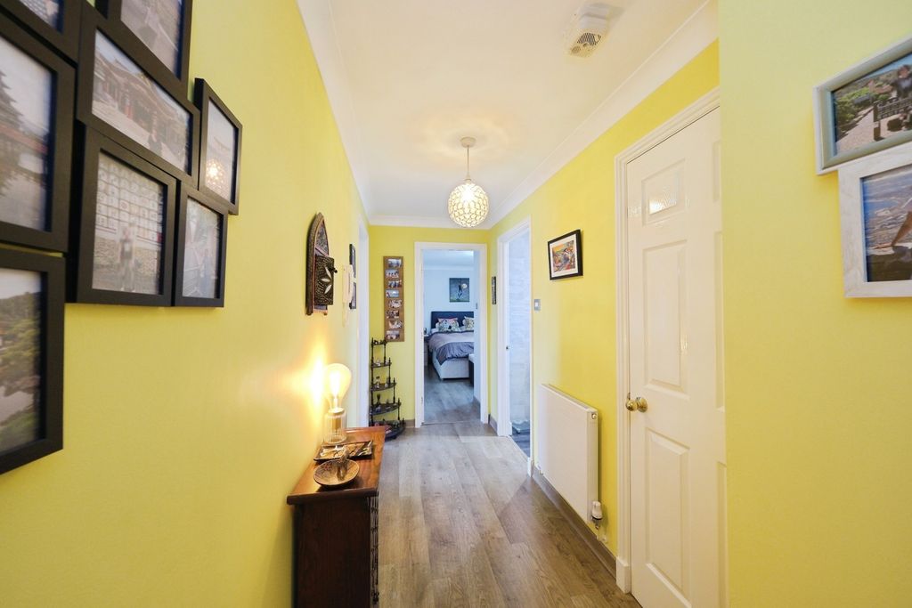 Additional image 2 of 2 bed flat for saleLakeside Boulevard, Doncaster, South Yorkshire DN4