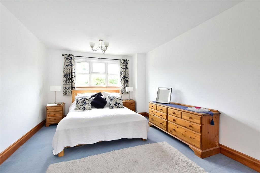 Additional image 17 of 4 bed semi-detached house for saleDairy Way, Abbots Langley WD5