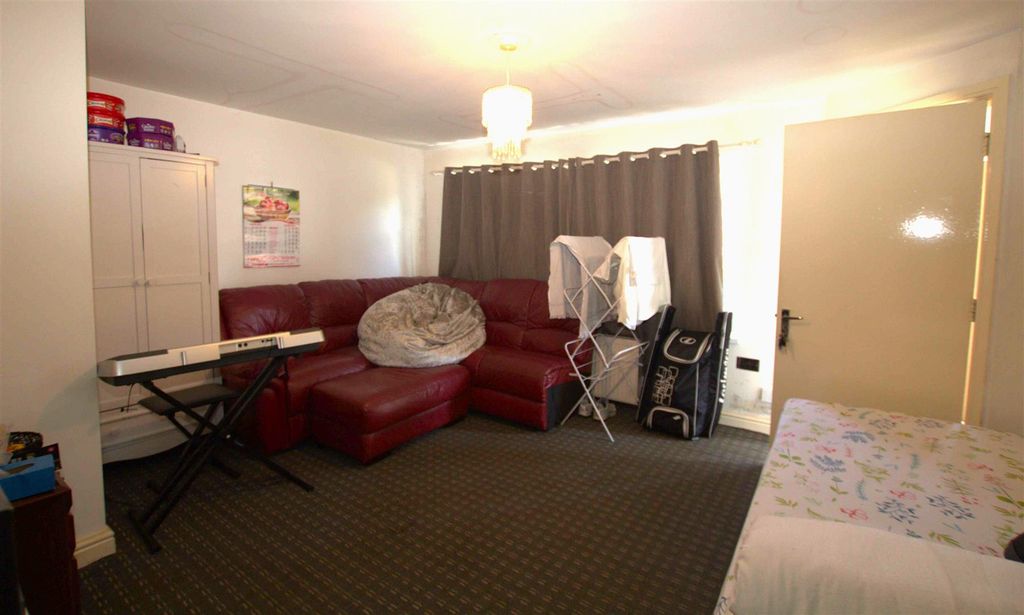 Additional image 3 of 2 bed flat for saleBroadwell Road, Middlesbrough TS4