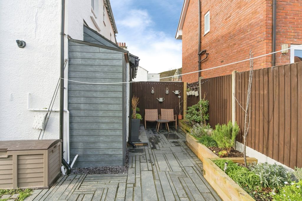 Additional image 15 of 2 bed flat for saleTy Mawr Road, Deganwy, Conwy LL31