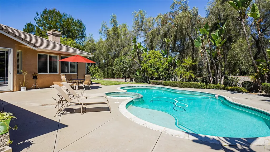 Additional image 3 of 16693 Weeping Willow Dr, Riverside, CA 92503