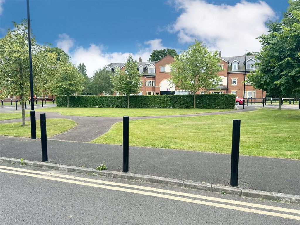 Additional image 8 of 2 bed flat for saleTrinity, Cambridge Square, Middlesbrough TS5