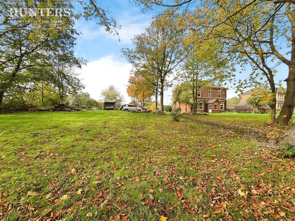 Additional image 33 of 5 bed detached house for saleLund Hill Lane, Royston, Barnsley S71