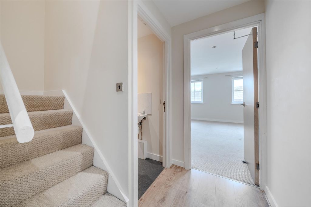 Additional image 9 of 2 bed flat for salePiccadilly Heights, Wain Avenue, Chesterfield S41