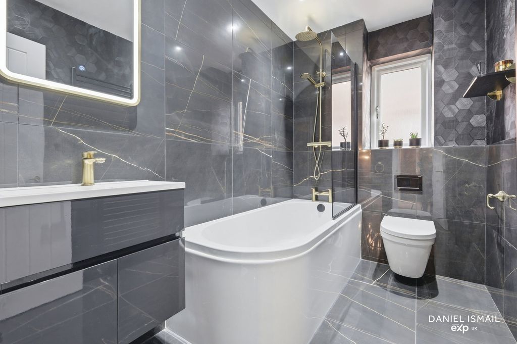 Additional image 25 of 4 bed detached house for saleThe Lindens, Langdon Hills, Basildon SS16