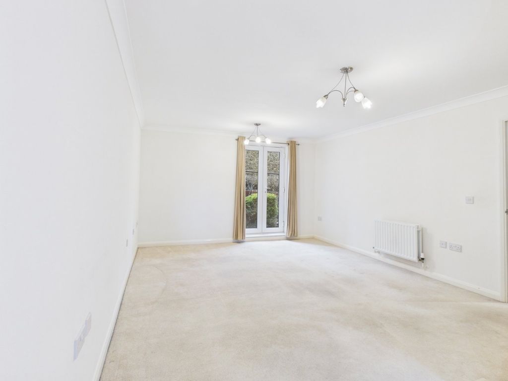 Additional image 3 of 2 bed flat for saleWhielden Street, Amersham, Buckinghamshire HP7