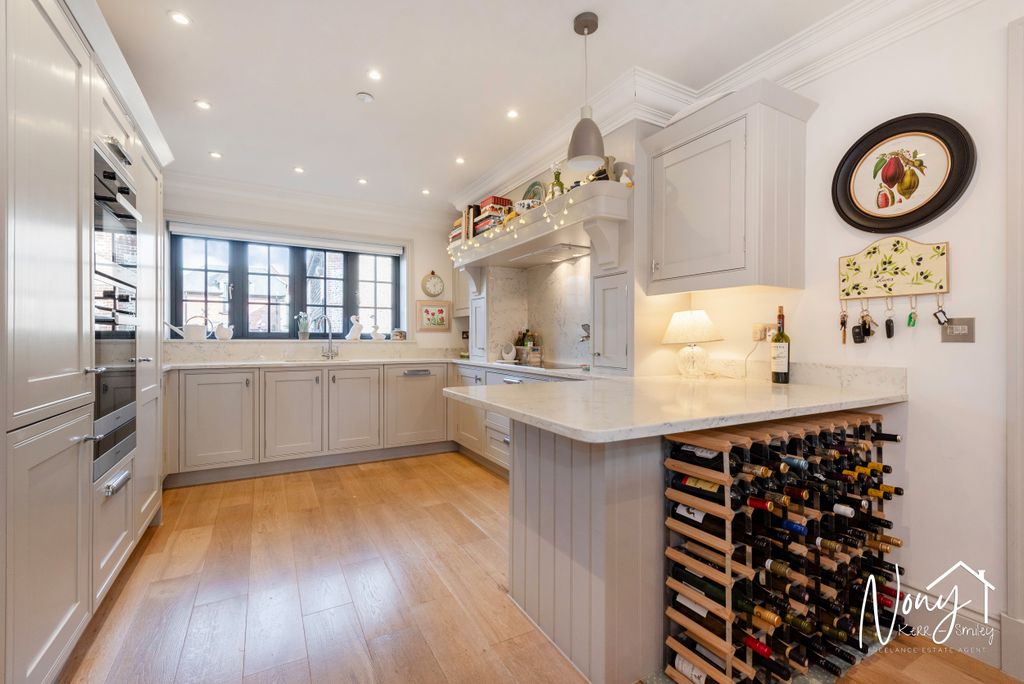 Additional image 7 of 4 bed detached house for saleStiles Yard, Alresford SO24