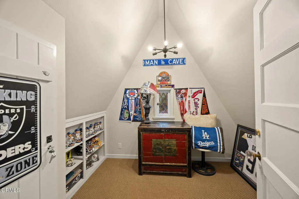 Additional image 48 of 555 Meadow Grove Street, La Canada Flintridge, CA 91011