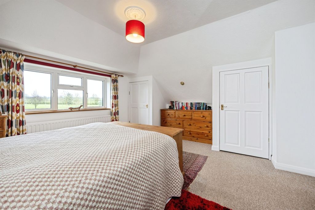 Additional image 26 of 4 bed detached house for saleBrook End, Weston Turville, Aylesbury HP22