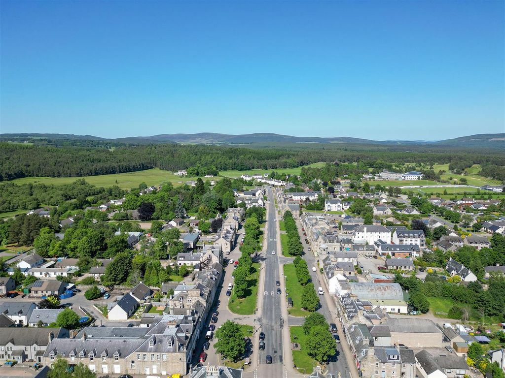 Additional image 8 of 2 bed flat for saleGarden Apartment 4, Stonefield House, The Square, Grantown On Spey PH26