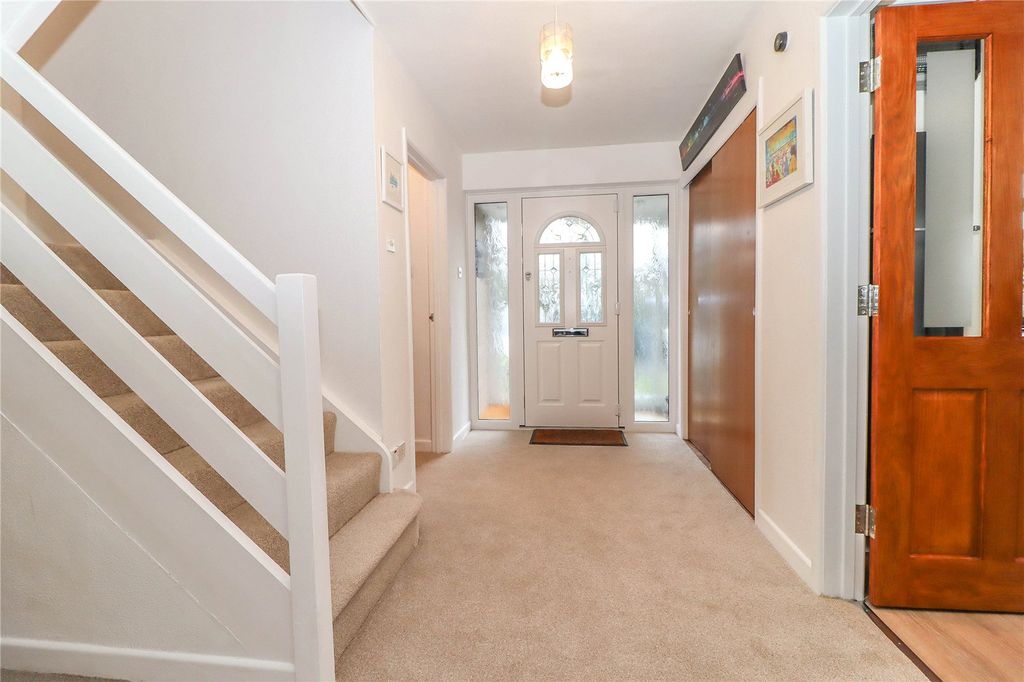 Additional image 26 of 5 bed link detached house for saleYew Tree Close, Goodworth Clatford, Andover, Hampshire SP11