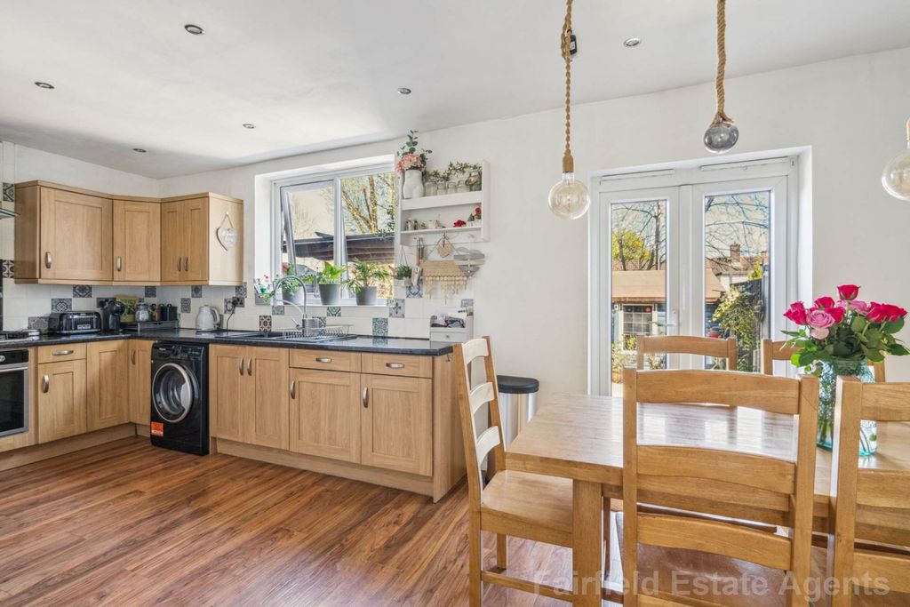 Additional image 5 of 4 bed terraced house for saleLongcliffe Path, South Oxhey, Watford WD19