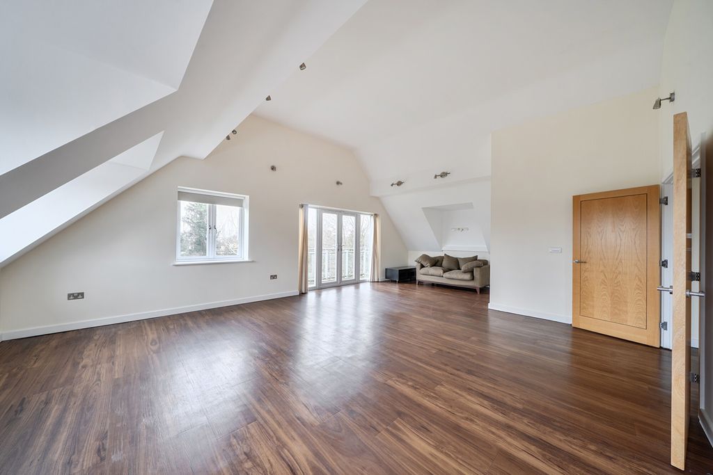 Additional image 9 of 2 bed flat for saleScotts Lane, Bromley BR2