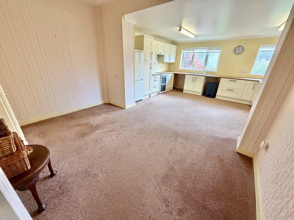 Additional image 3 of Grove Avenue, Yeovil, Somerset, BA20