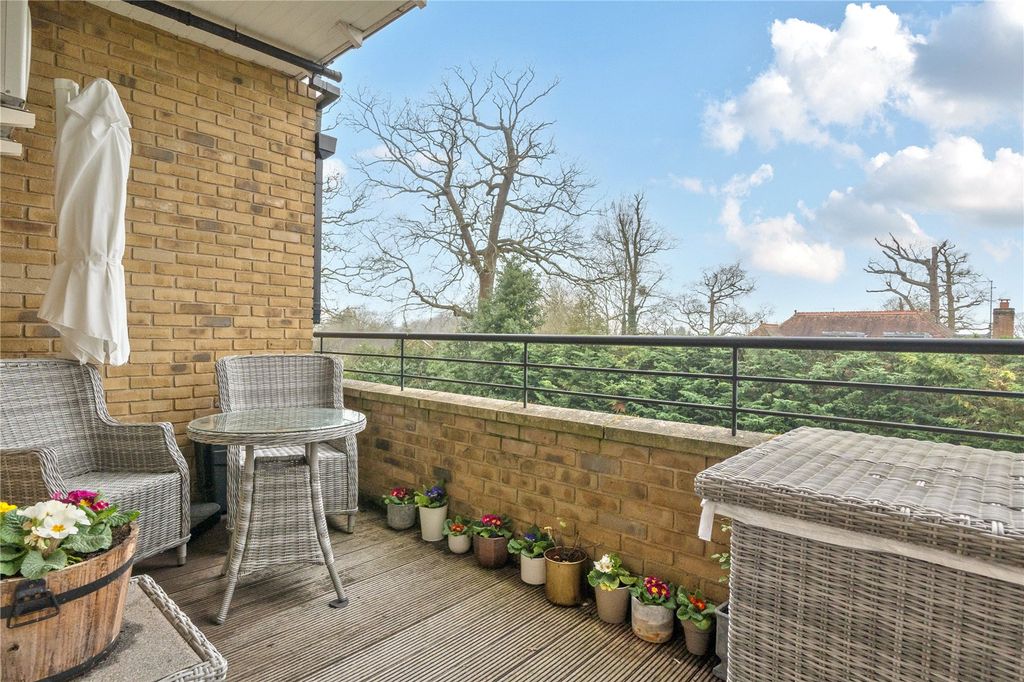 Additional image 14 of 3 bed flat for saleAmara Lodge, 371 Cockfosters Road, Cockfosters, Barnet EN4