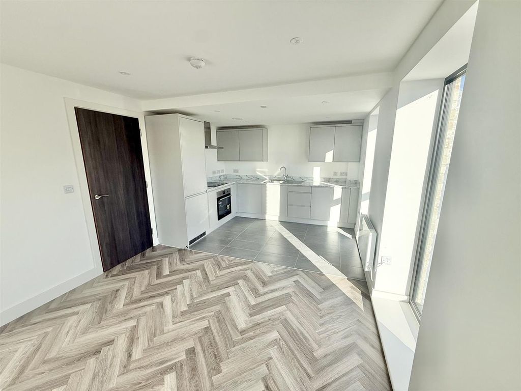 Additional image 4 of 2 bed flat for saleThe Downs Quarter, Altrincham WA14