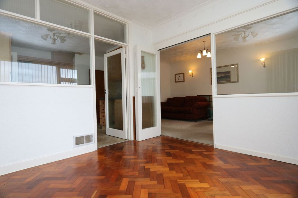 Additional image 6 of 4 bed detached bungalow for saleMin-Y-Mor, Barry CF62