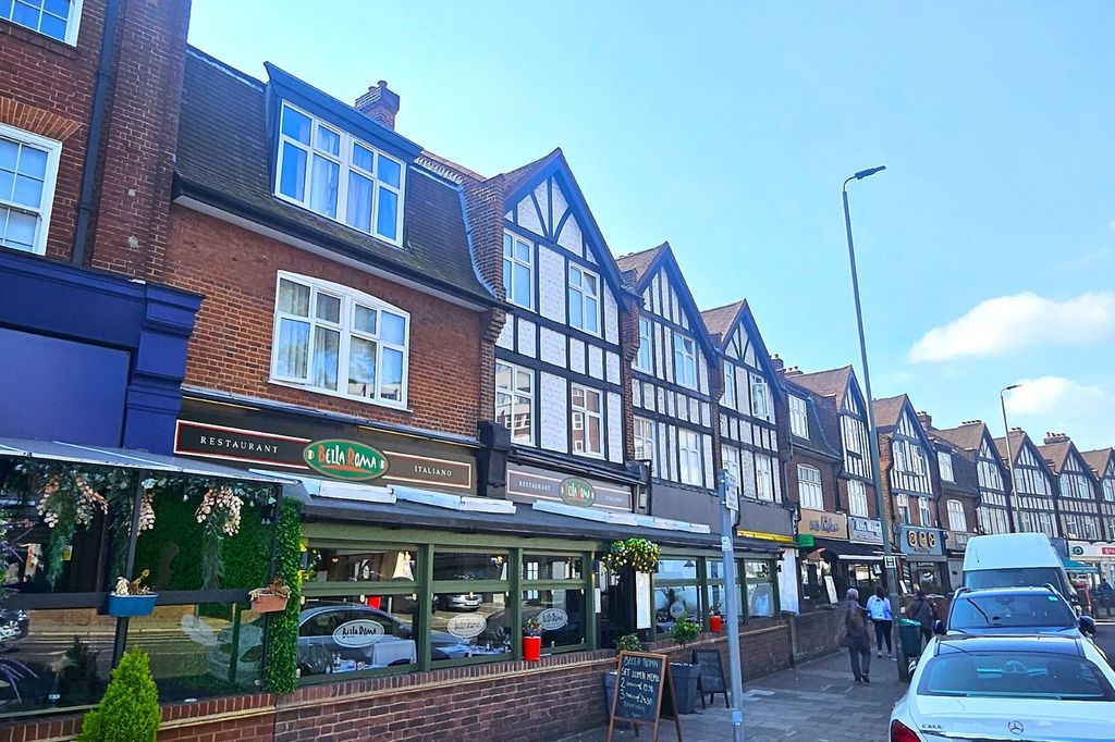 13 bed flat for saleCroydon Road, Beckenham BR3