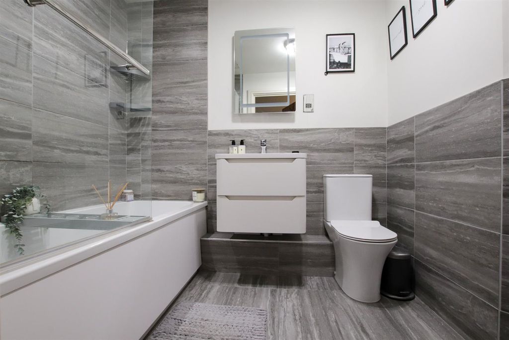 Additional image 7 of 2 bed flat for saleBarrington Road, Altrincham WA14