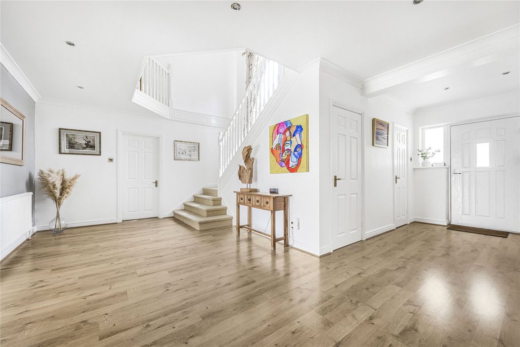 Additional image 5 of 7 bed detached house for saleOakside Way, Shinfield, Reading, Berkshire RG2