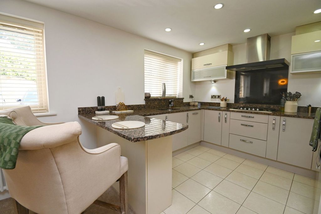 Additional image 5 of 2 bed flat for saleDark Lane, Barnsley S70