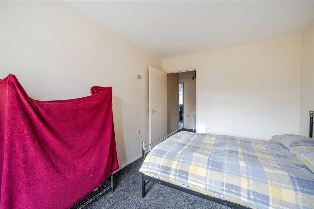 Additional image 9 of 2 bed flat for saleBrookers Close, Ashtead KT21