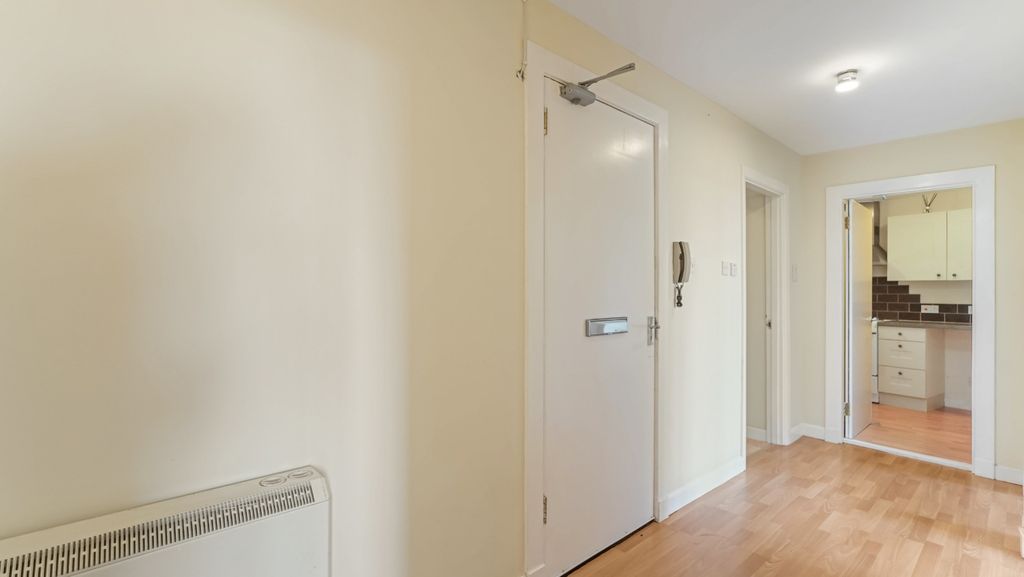 Additional image 2 of 2 bed flat for saleHigh Street, Perth And Kinross, Auchterarder PH3