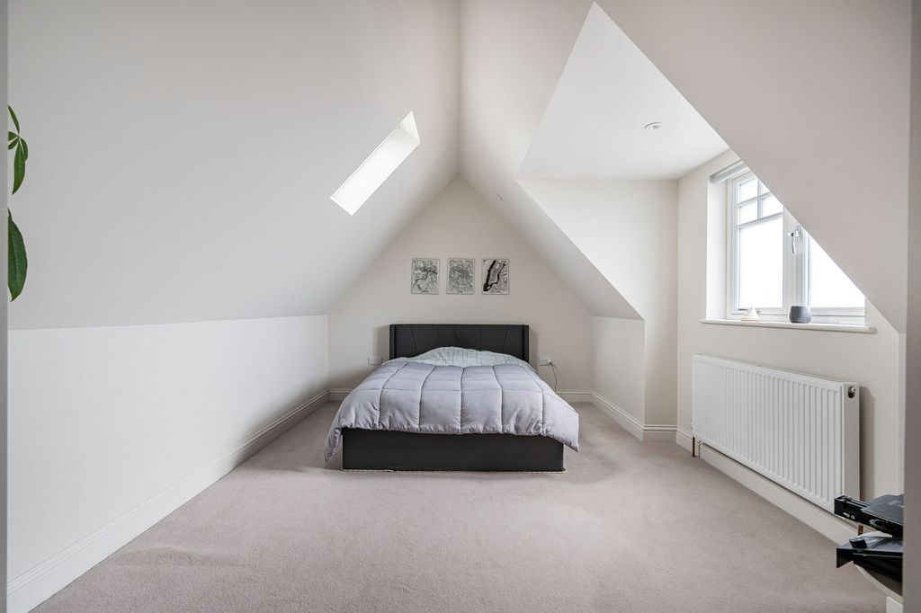 Additional image 24 of 5 bed detached house for saleHarriotts Lane, Ashtead KT21