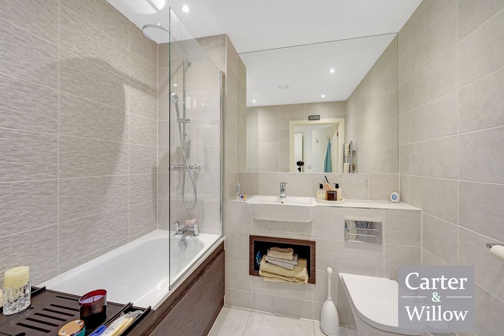 Additional image 14 of 3 bed flat for saleO'leary Mansions, Kings Hill, Barking IG11