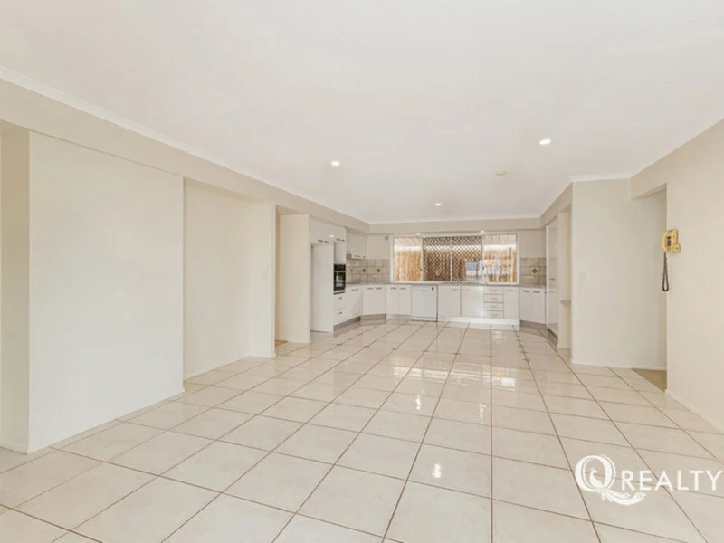 .8 Azalea Cres, Calamvale QLD 4116 photo 4