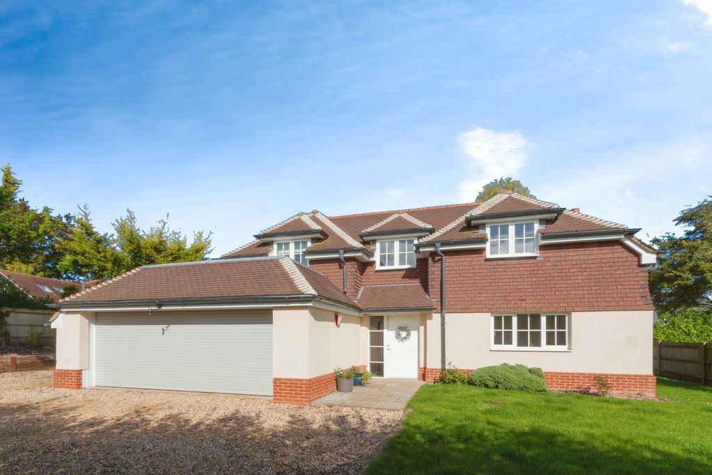 4 bed detached house for saleWoods Lane, Cliddesden, Basingstoke, Hampshire RG25