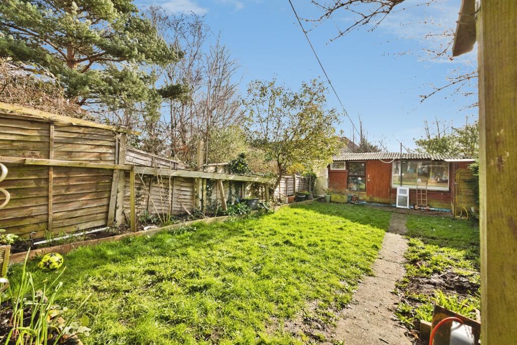 Additional image 12 of Grass Royal, YEOVIL
