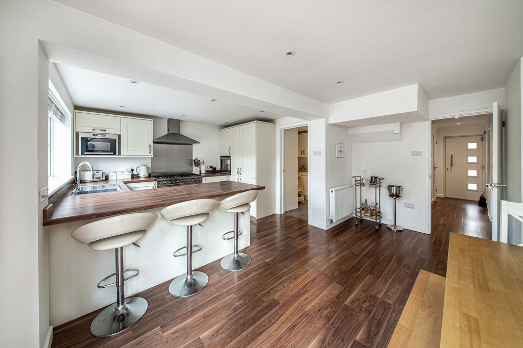 Additional image 8 of 4 bed detached house for saleHanson Road, Abingdon OX14