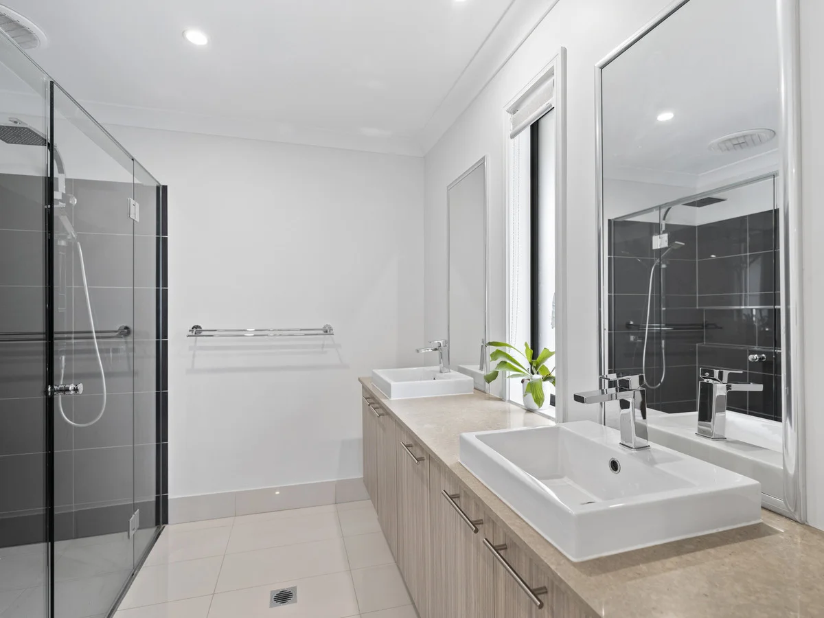 Additional image 9 of 9 Scarlet Place, Mackenzie QLD 4156