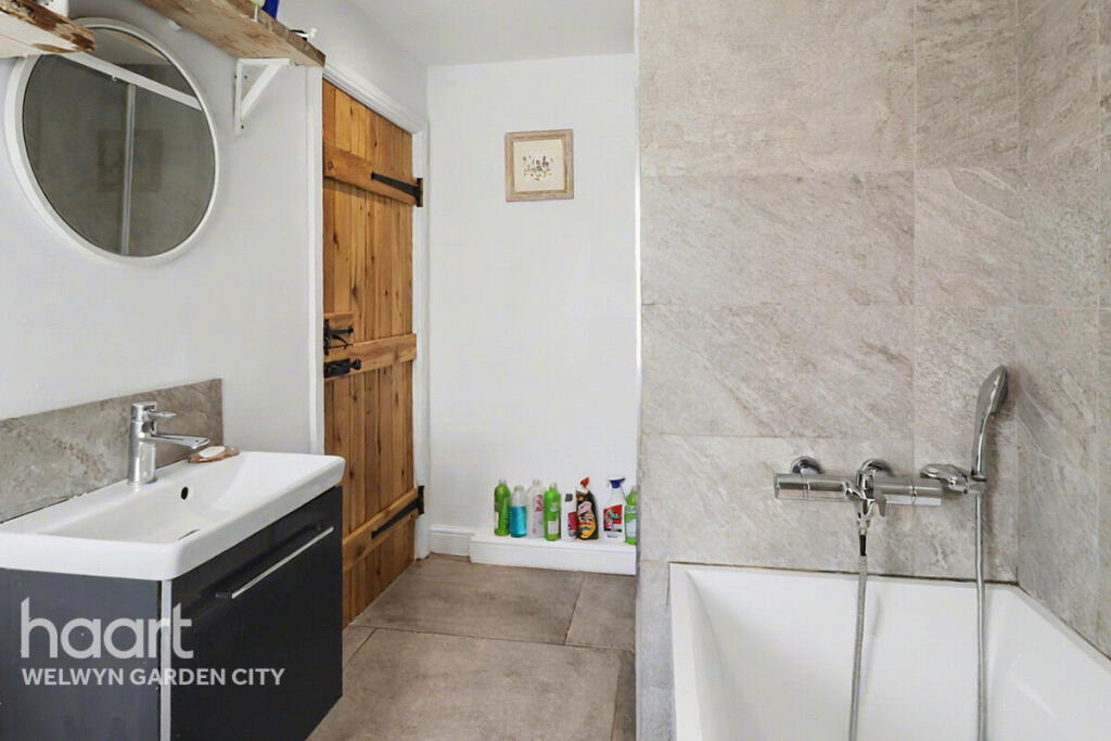 Additional image 12 of Blythway, Welwyn Garden City
