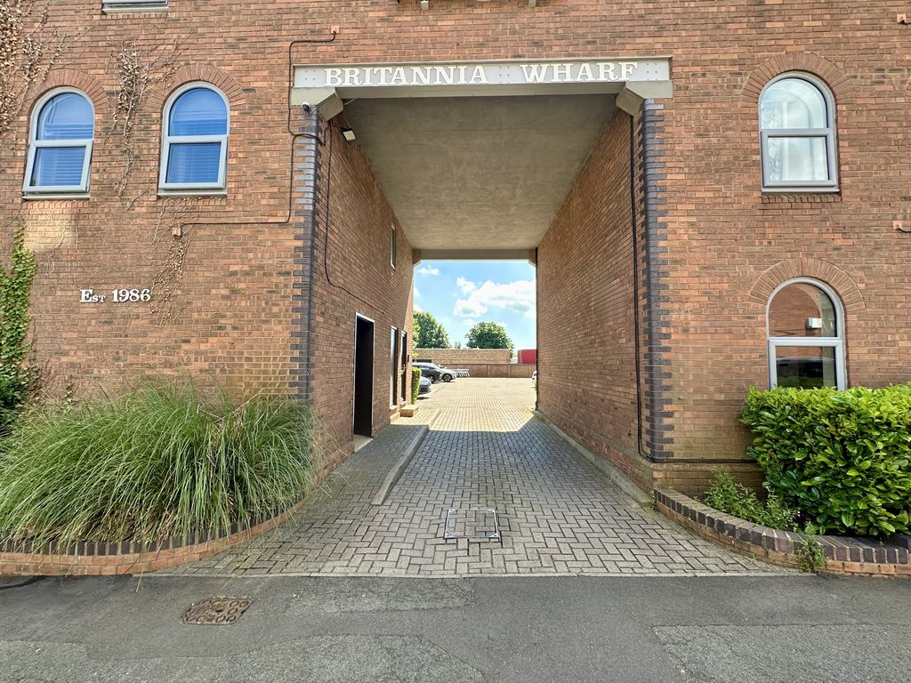 Additional image 11 of 2 bed flat for saleBritannia Road, Banbury OX16
