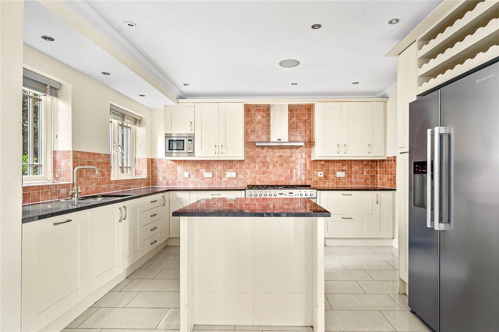 Additional image 14 of 5 bed detached house for saleQuinta Drive, Barnet EN5